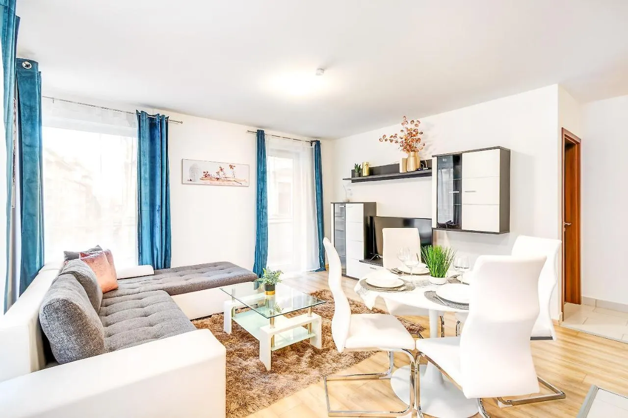 Modern Apartment With Free Garage And Balcony In The Downtown Budapesta Ungaria