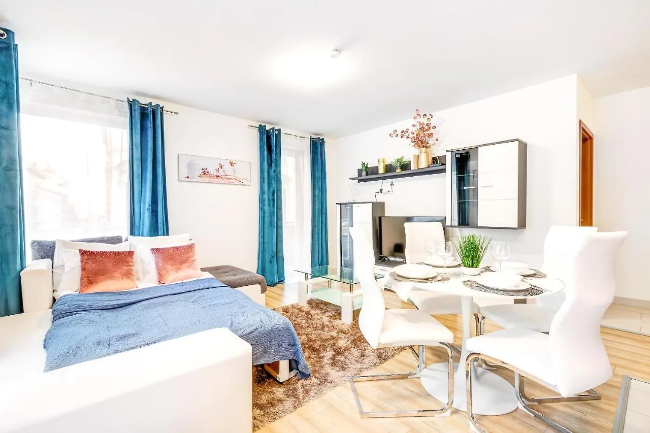 Modern Apartment With Free Garage And Balcony In The Downtown Boedapest 0*,  Hongarije